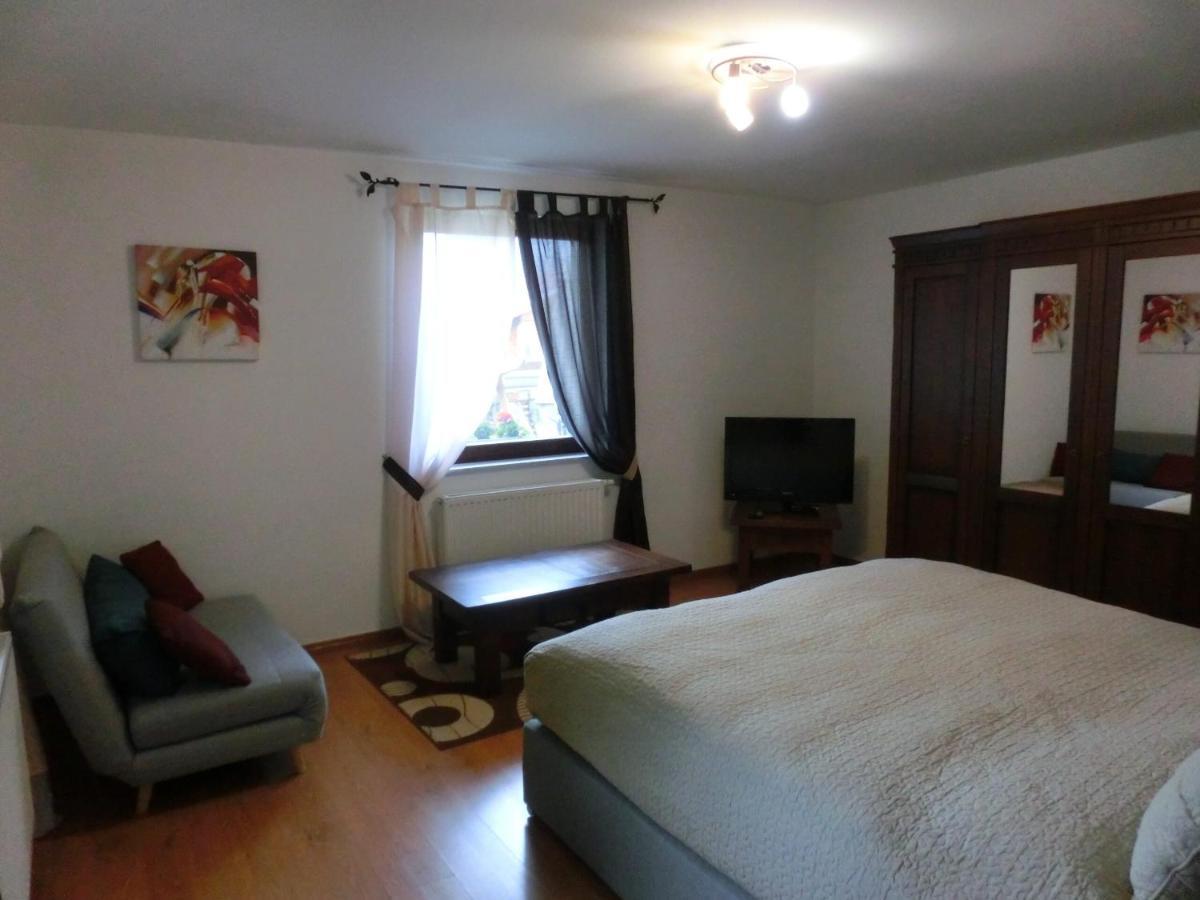 Ferienwohnung In Lobau Вена Экстерьер фото