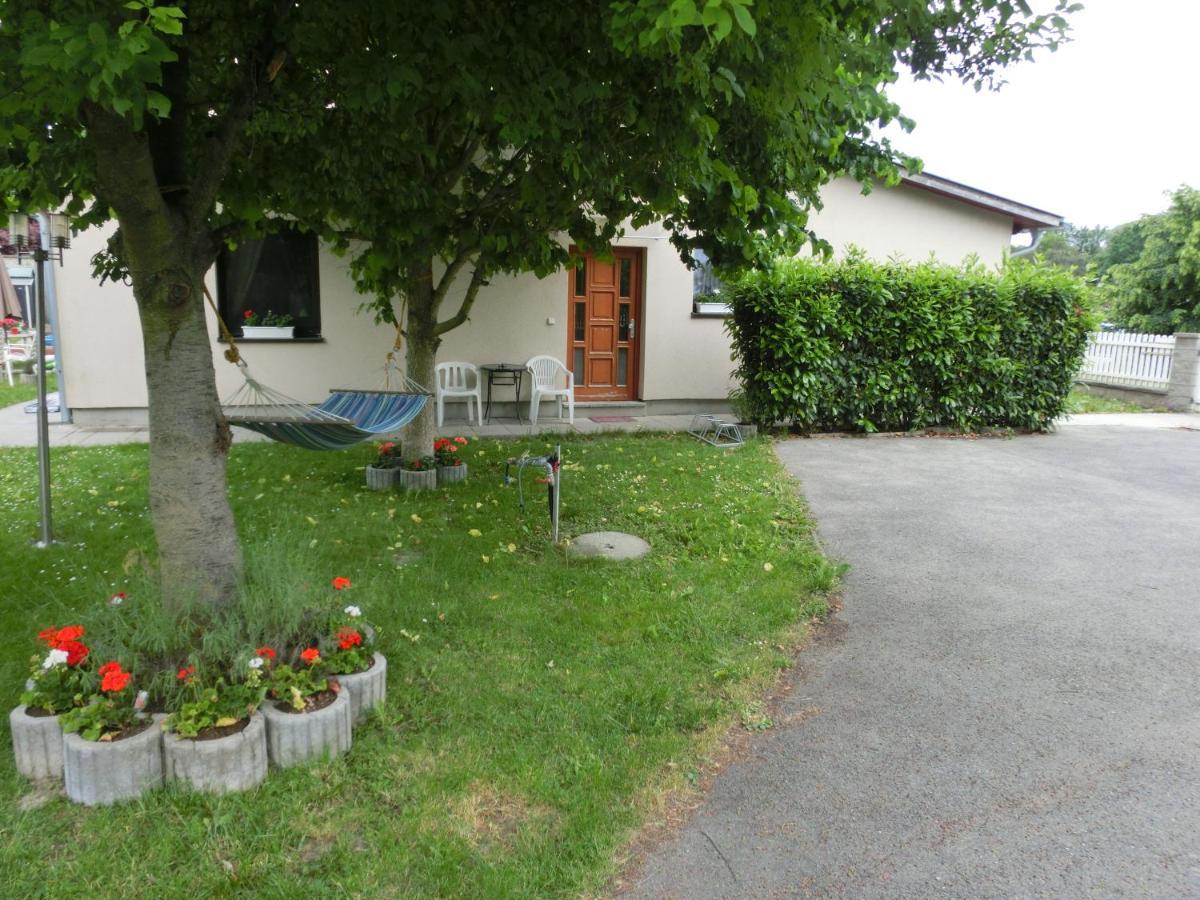 Ferienwohnung In Lobau Вена Экстерьер фото
