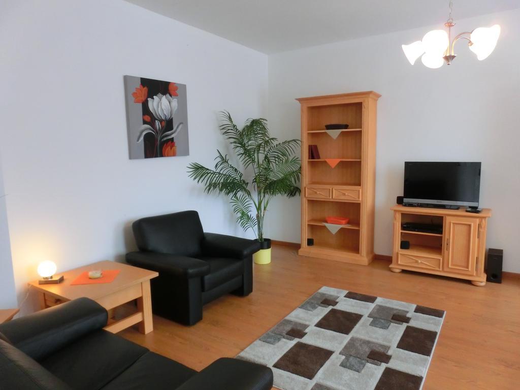 Ferienwohnung In Lobau Вена Экстерьер фото